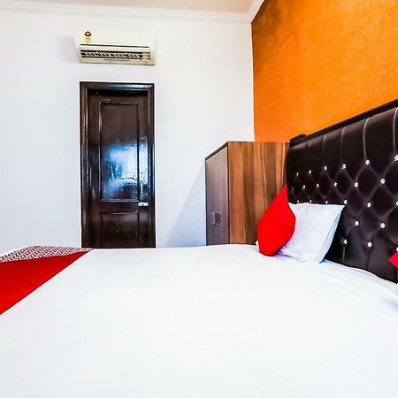 Oyo Flagship 37488 Hotel R V Regency Amritsar Bagian luar foto