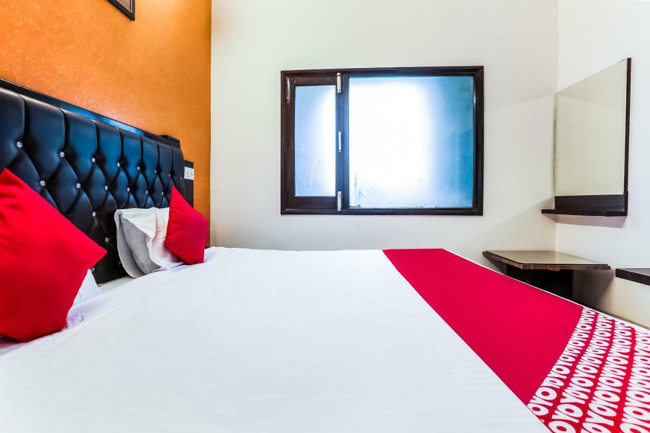 Oyo Flagship 37488 Hotel R V Regency Amritsar Bagian luar foto