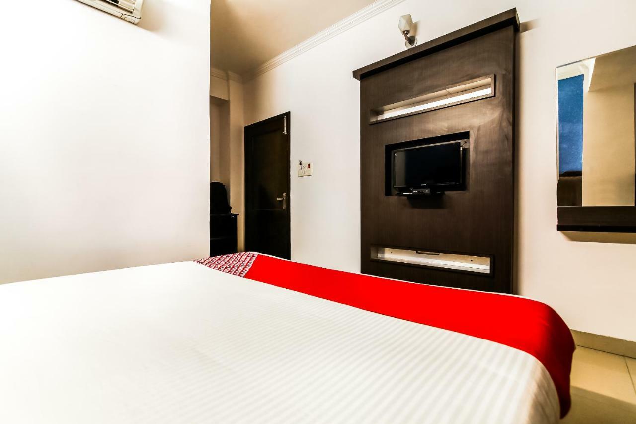 Oyo Flagship 37488 Hotel R V Regency Amritsar Bagian luar foto