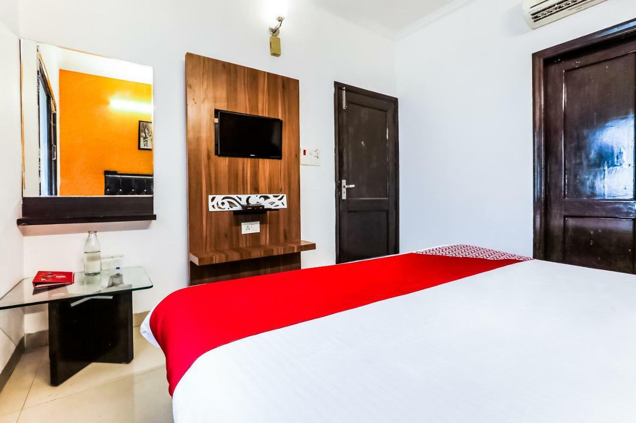 Oyo Flagship 37488 Hotel R V Regency Amritsar Bagian luar foto