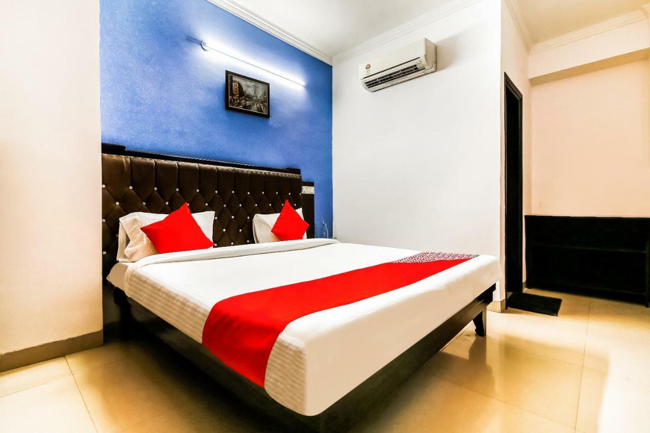 Oyo Flagship 37488 Hotel R V Regency Amritsar Bagian luar foto