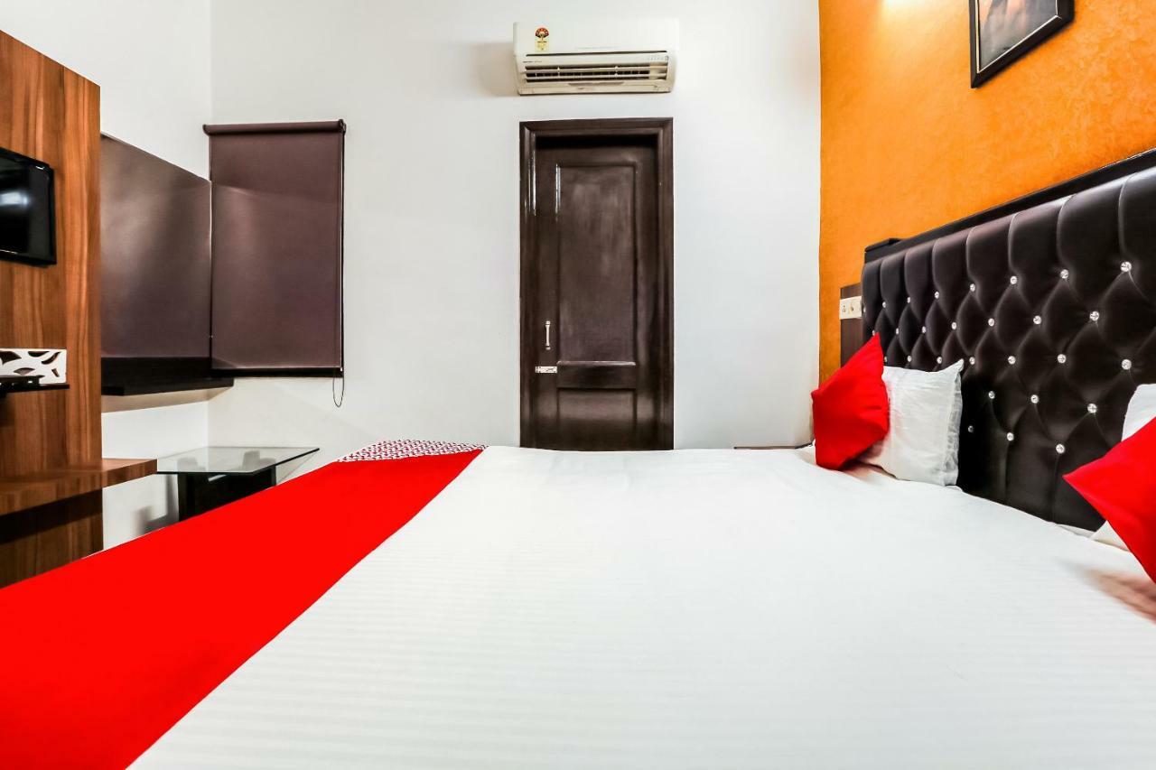 Oyo Flagship 37488 Hotel R V Regency Amritsar Bagian luar foto